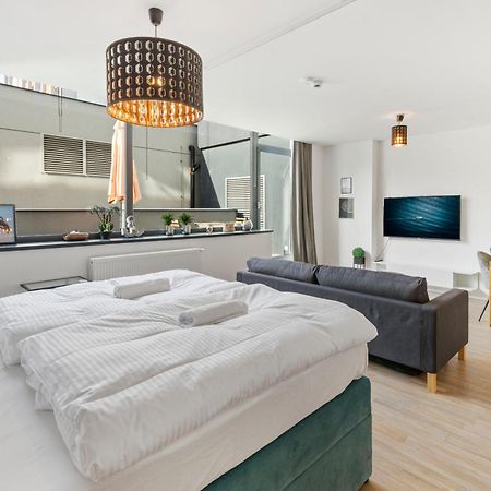 Lam Yacht Club - Terrace 10M2 Apartment Bratislava Exterior photo